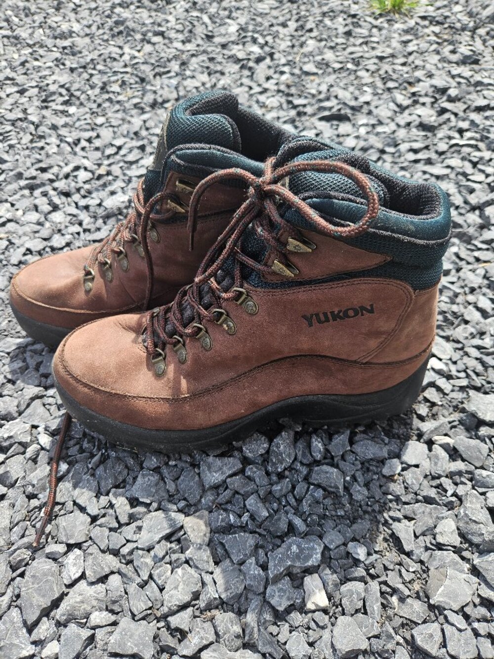 Men's Yukon Hiking Boot Size 9-1/2